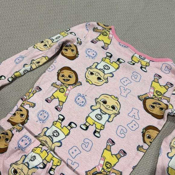 CoComelon Pajama Set - Picture 11 of 12